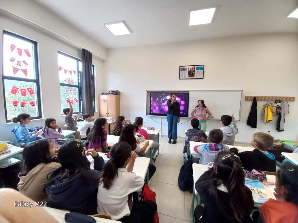 Bilecik'te Dil Köprüleri Kuruluyor